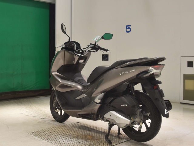Honda PCX125-3 — фото 6