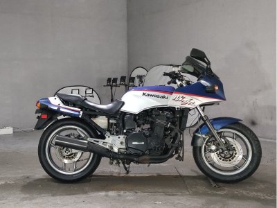 Kawasaki GPZ900R