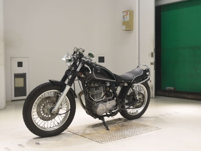 Yamaha SR400 — фото 4