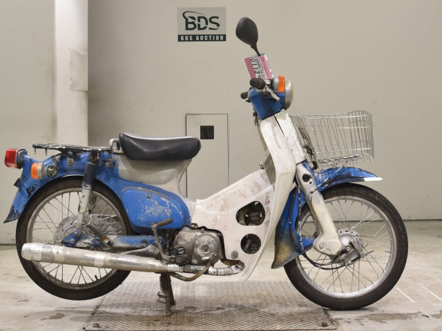 Honda C90