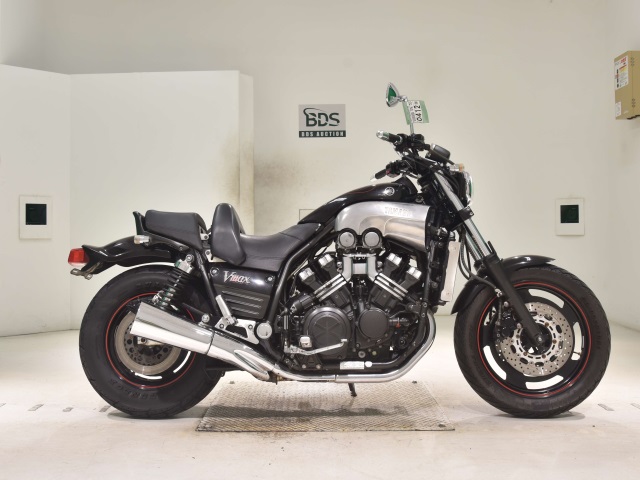 Yamaha V-MAX1200
