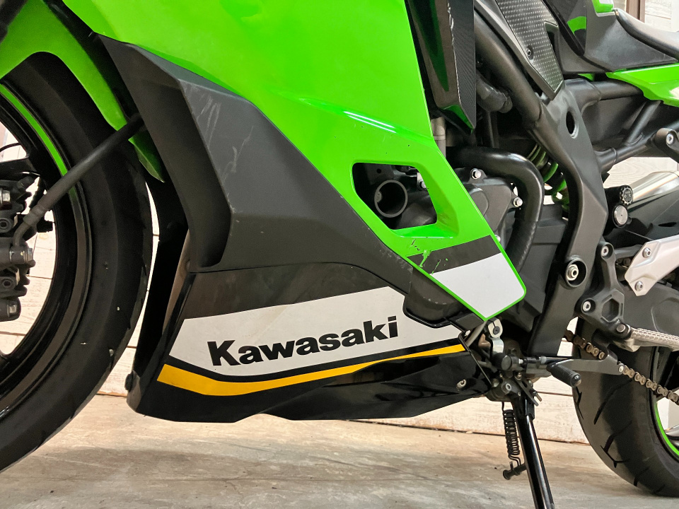 Kawasaki NINJA ZX-4RR — фото 25