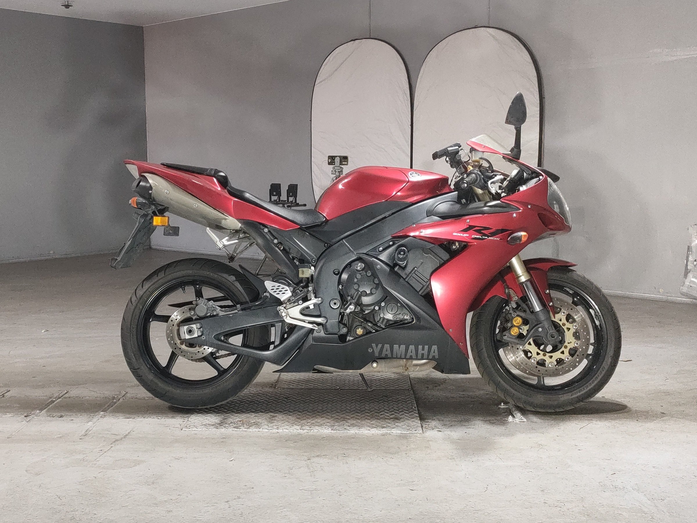 Yamaha YZF-R1