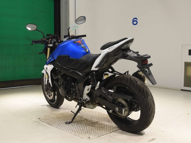 Suzuki GSR750A — фото 6
