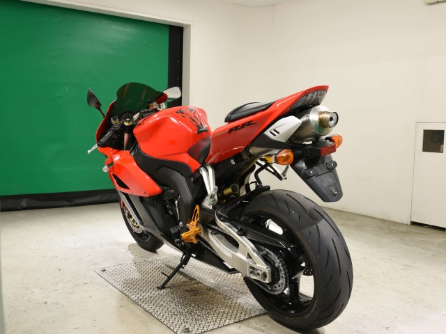 Honda CBR1000RR — фото 6