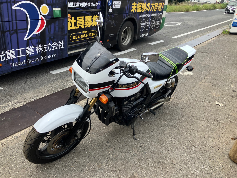 Kawasaki ZRX400
