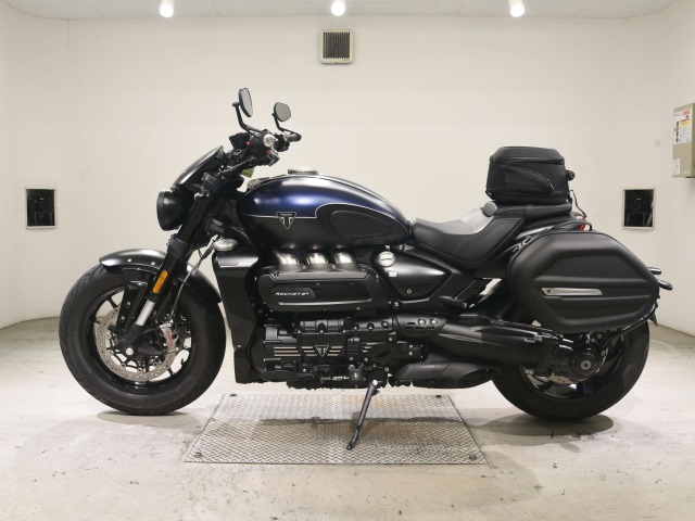 Triumph ROCKET III STORM R — фото 2