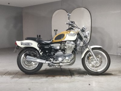 Triumph ADVENTURER