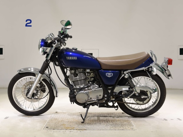 Yamaha SR400 — фото 2