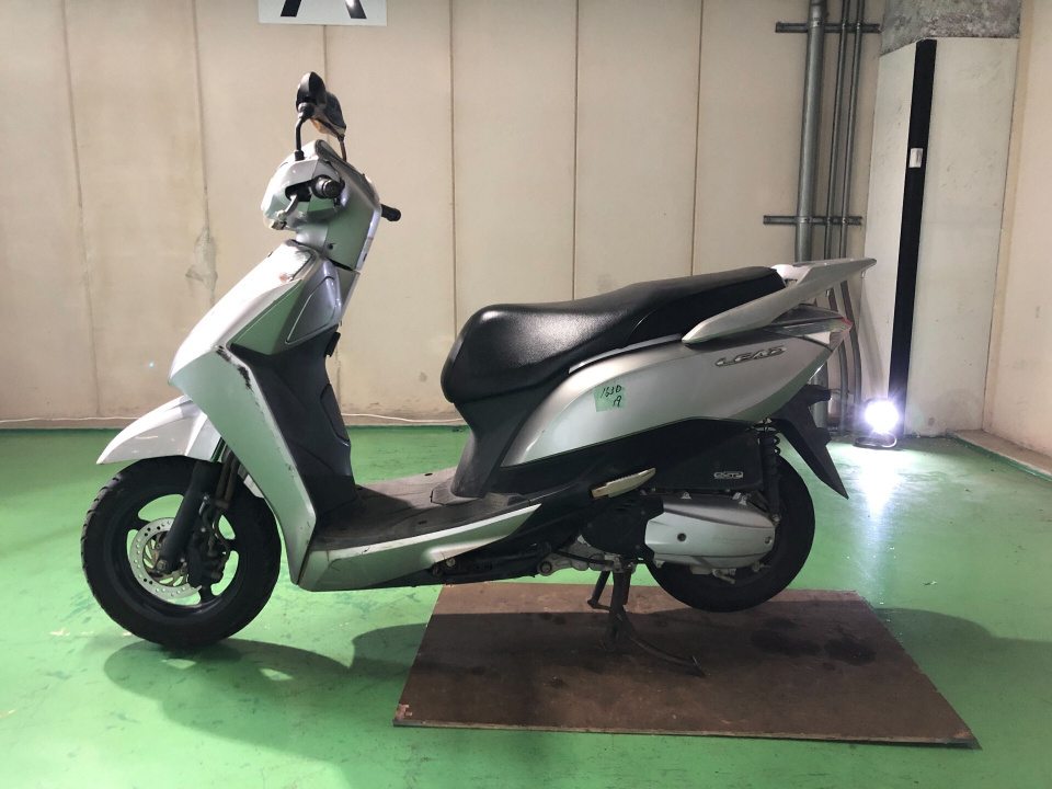 Honda LEAD125 — фото 2