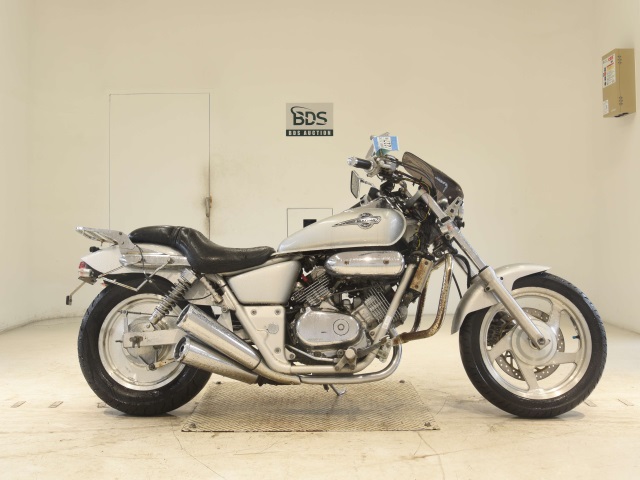 Honda MAGNA250