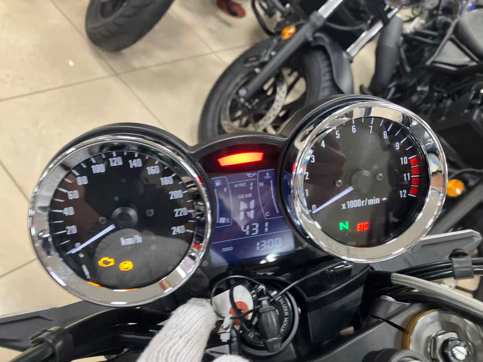 Kawasaki Z900RS — фото 3