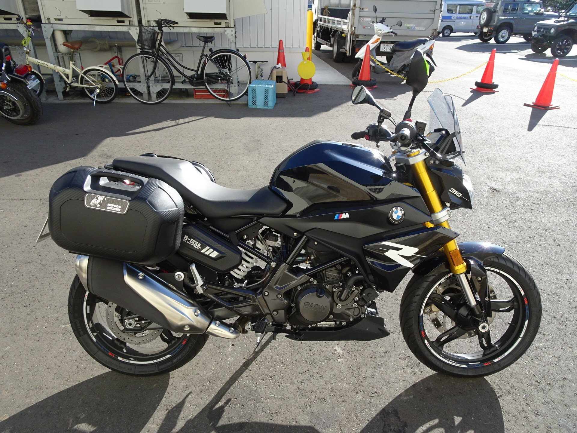 BMW G310R