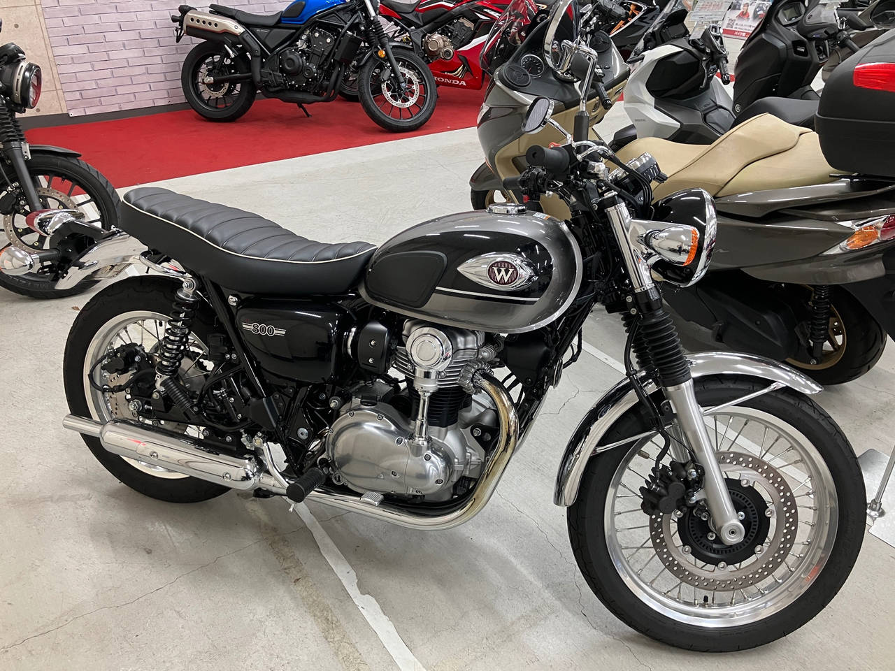 Kawasaki W800
