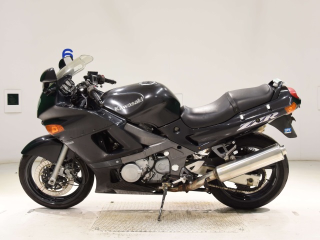 Kawasaki ZZ-R400 — фото 2