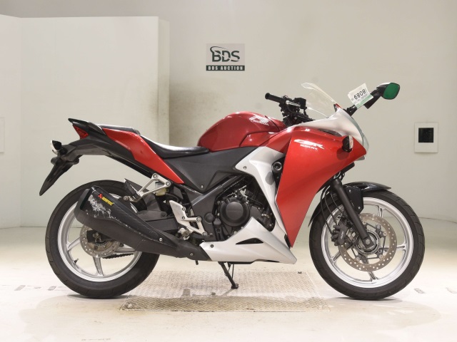 Honda CBR250RA