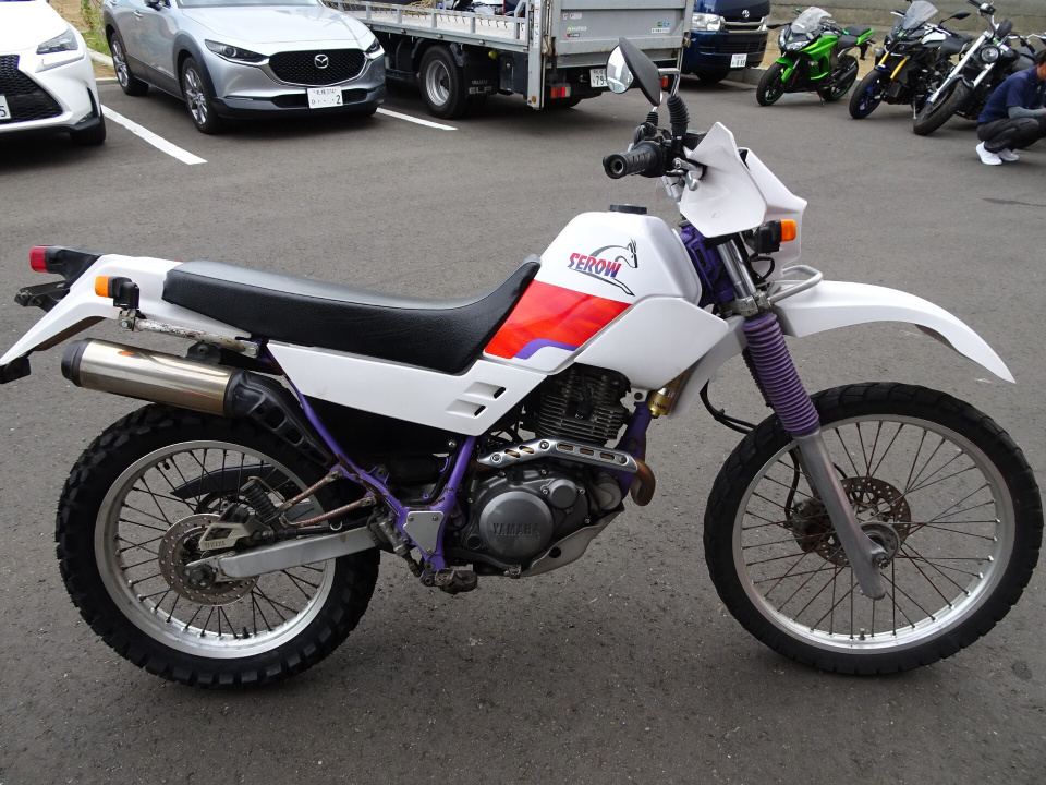 Yamaha SEROW XT225