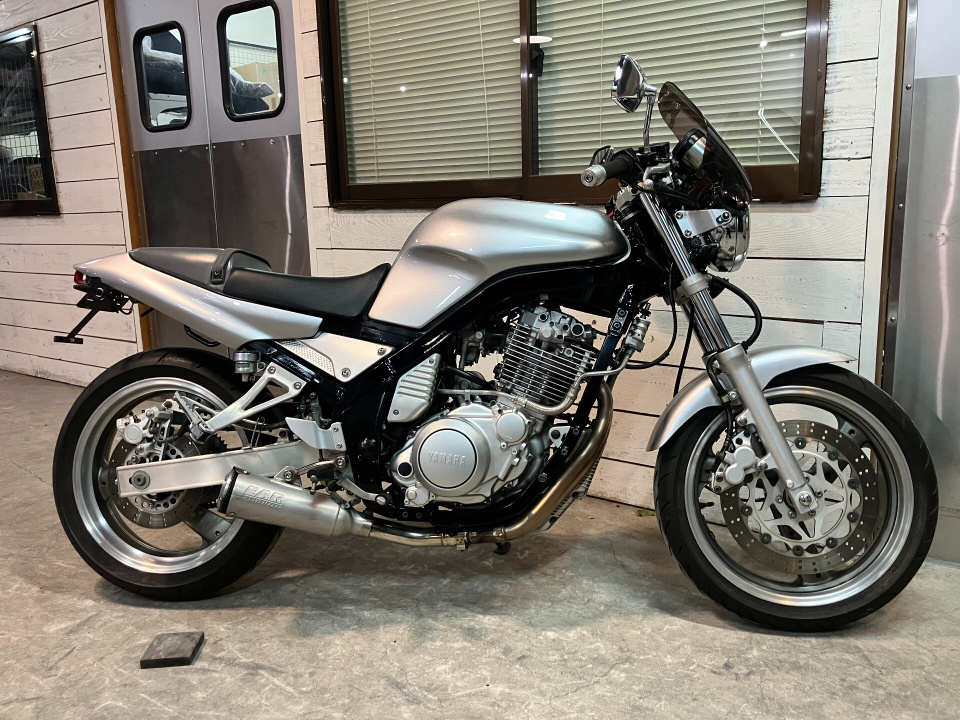 Yamaha SRX400