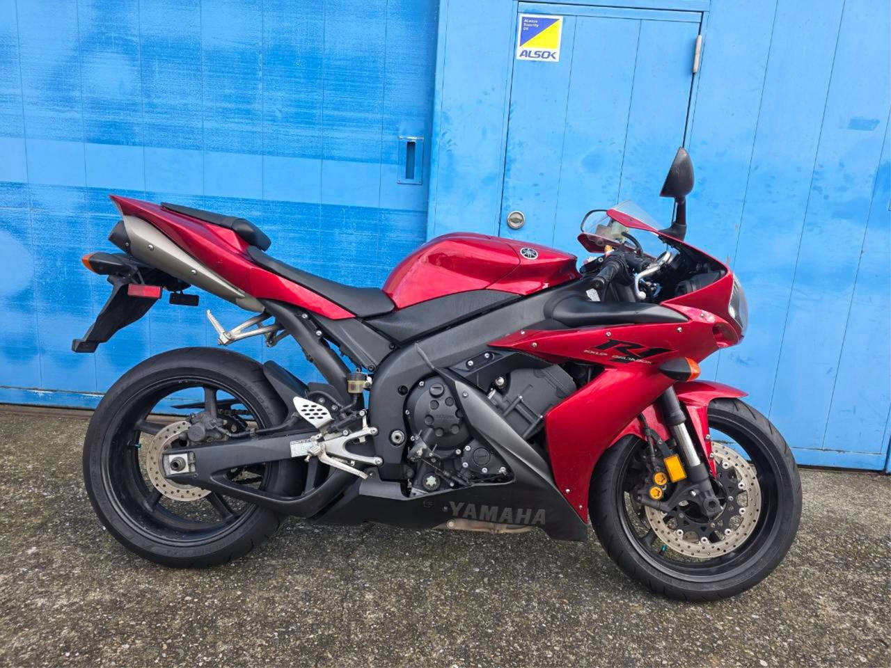 Yamaha YZF-R1