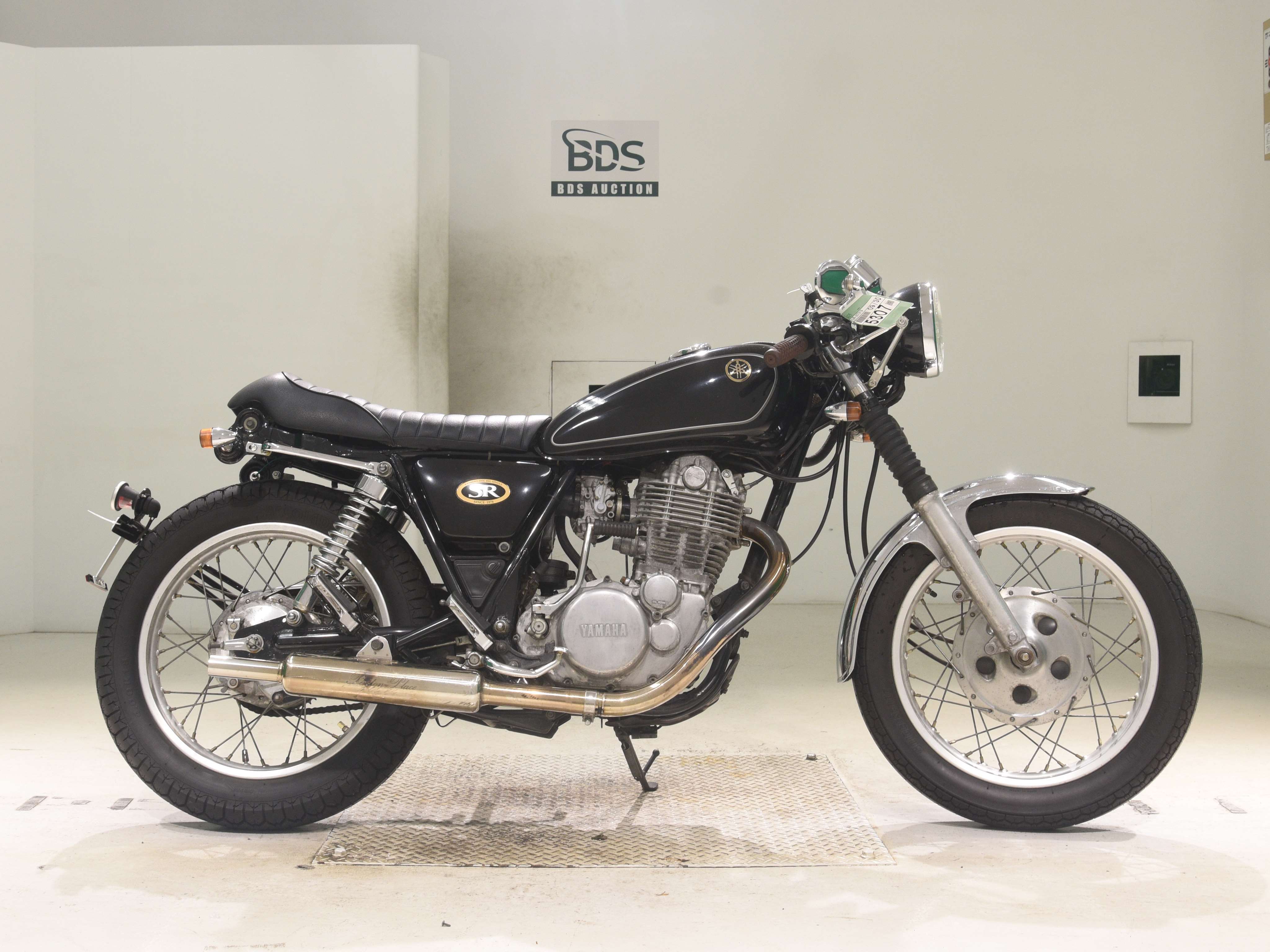 Yamaha SR400-2