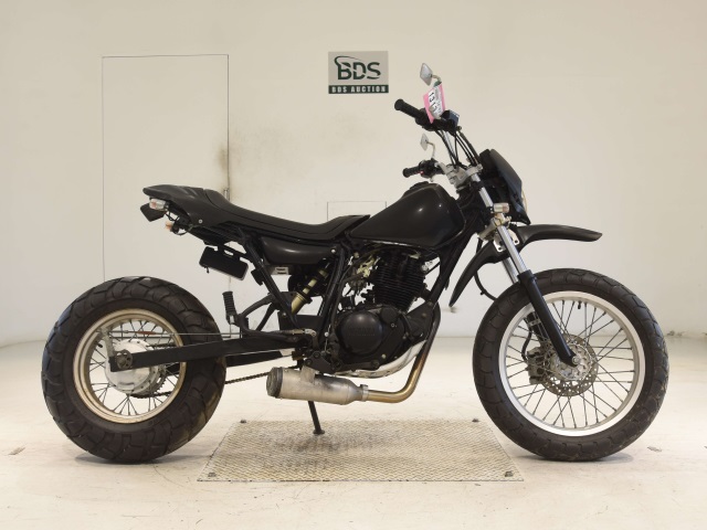 Yamaha TW225