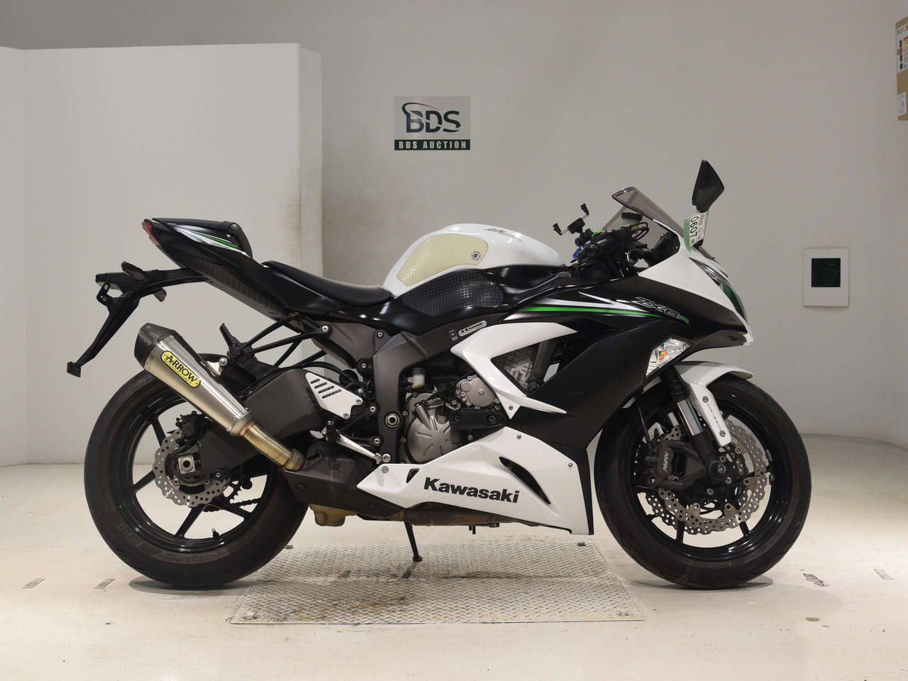 0607] Kawasaki ZX-6RA - JKBZX636EFA016923