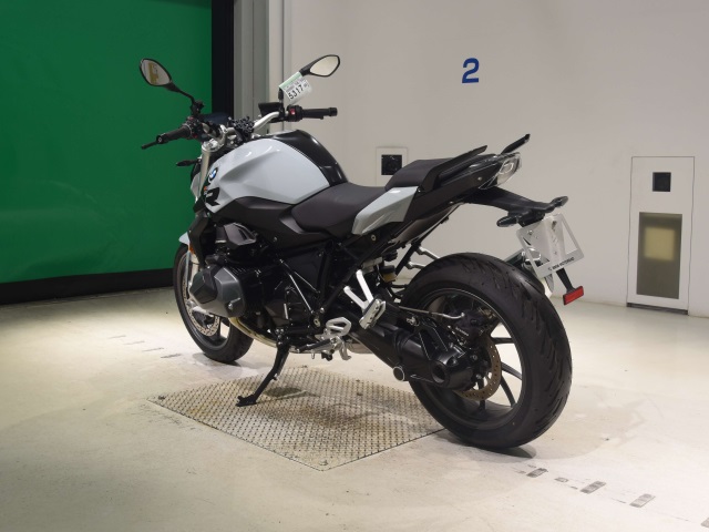 BMW R1250R — фото 6