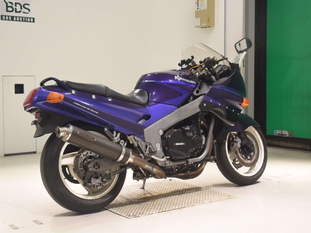 Kawasaki ZZ-R1100 — фото 5