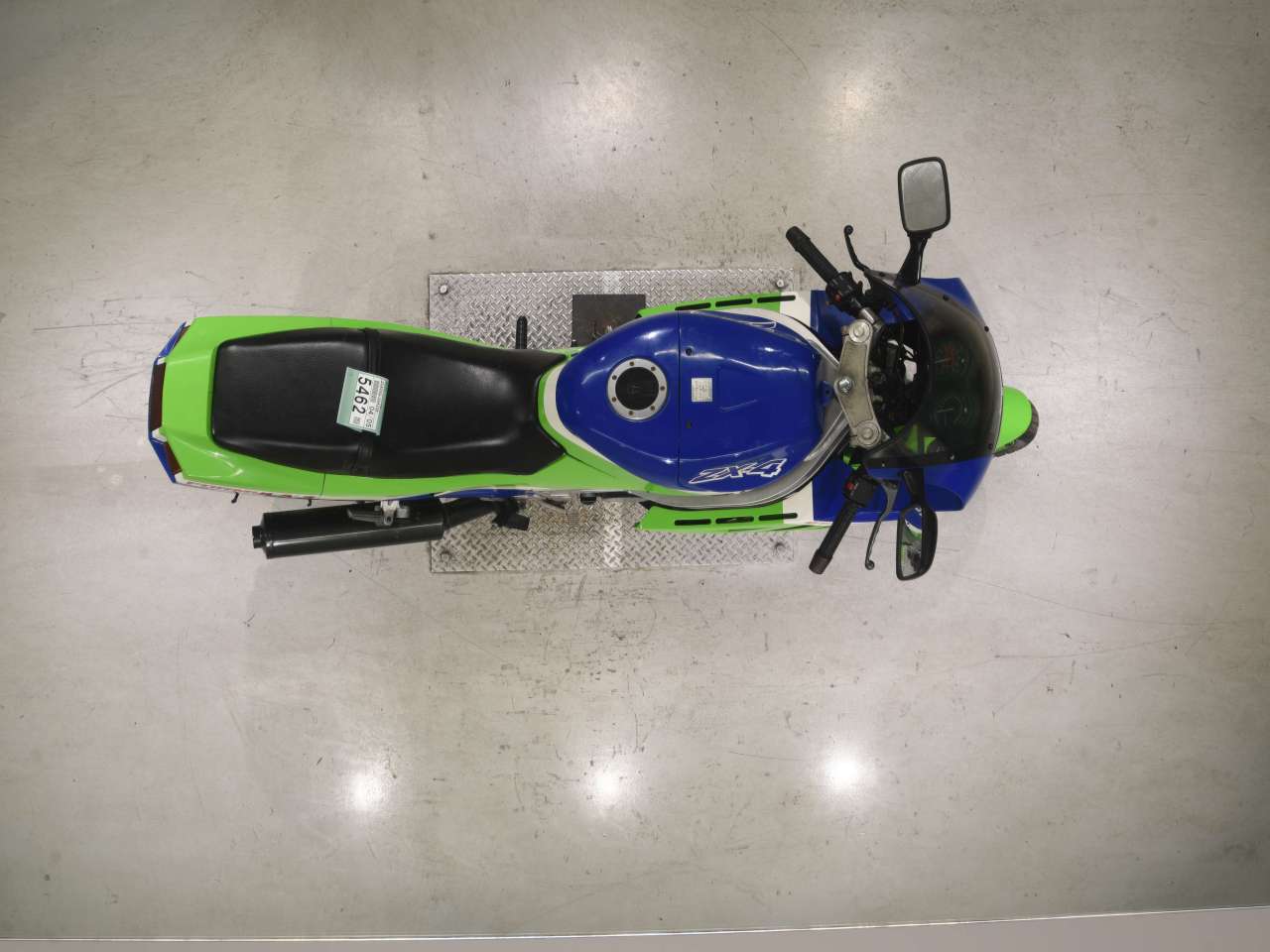 5462] Kawasaki ZX-4 - ZX400G-004208