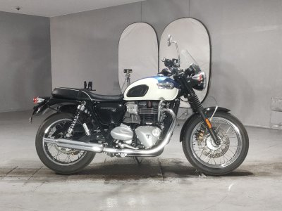 Triumph BONNEVILLE T100