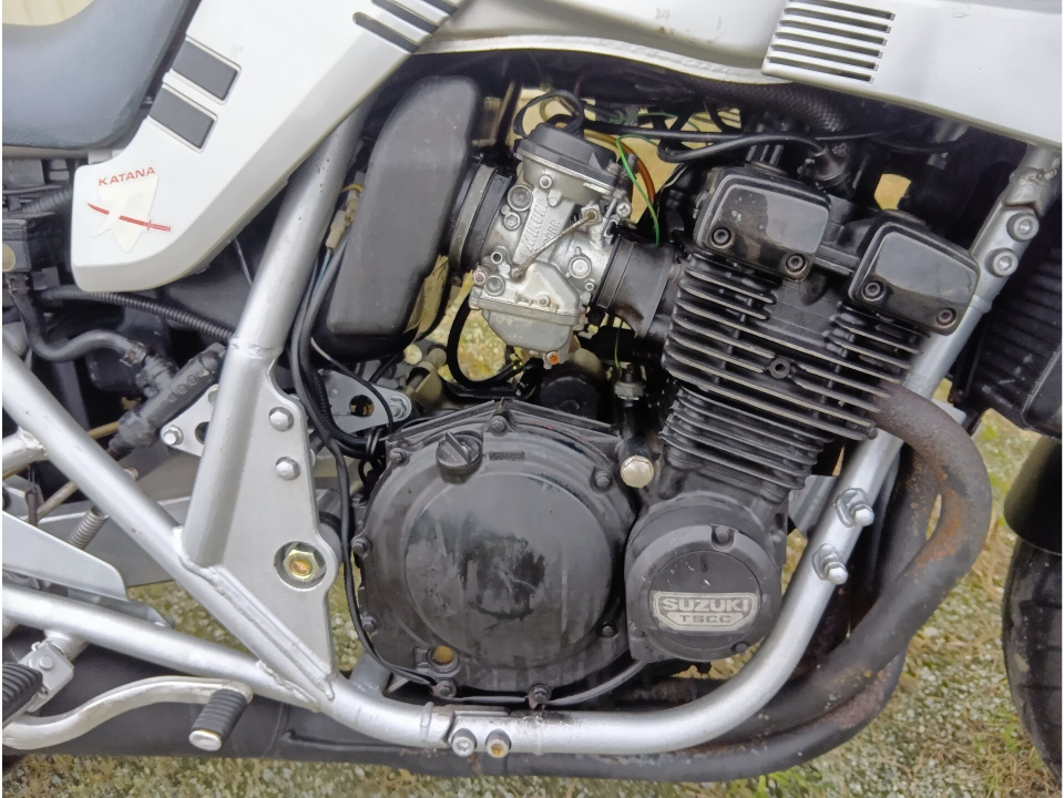 Suzuki GSX250S KATANA — фото 8