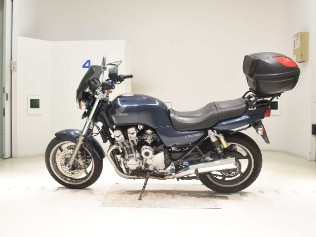 Honda CB750SF — фото 2