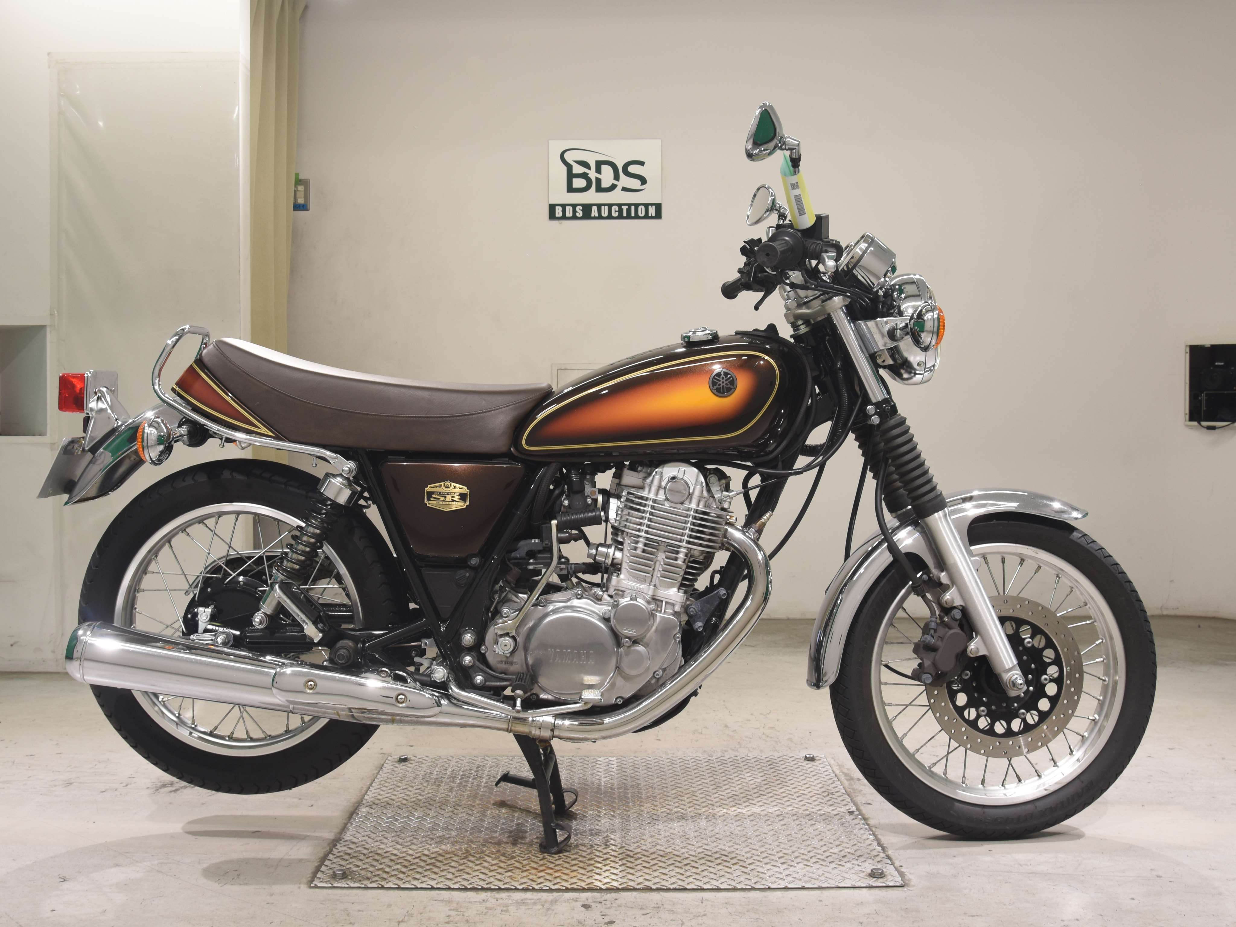 Yamaha SR400