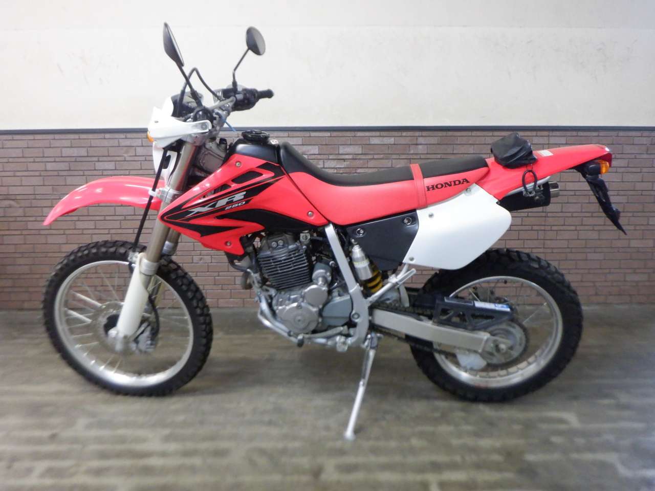0188] Honda XR250 - MD30-1802513
