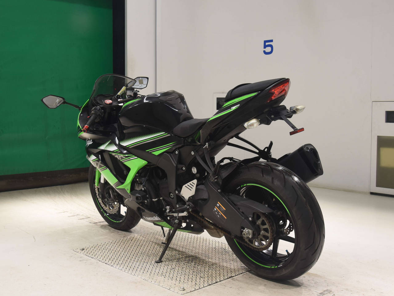 2733] Kawasaki ZX-6R - JKBZX636EFA021851