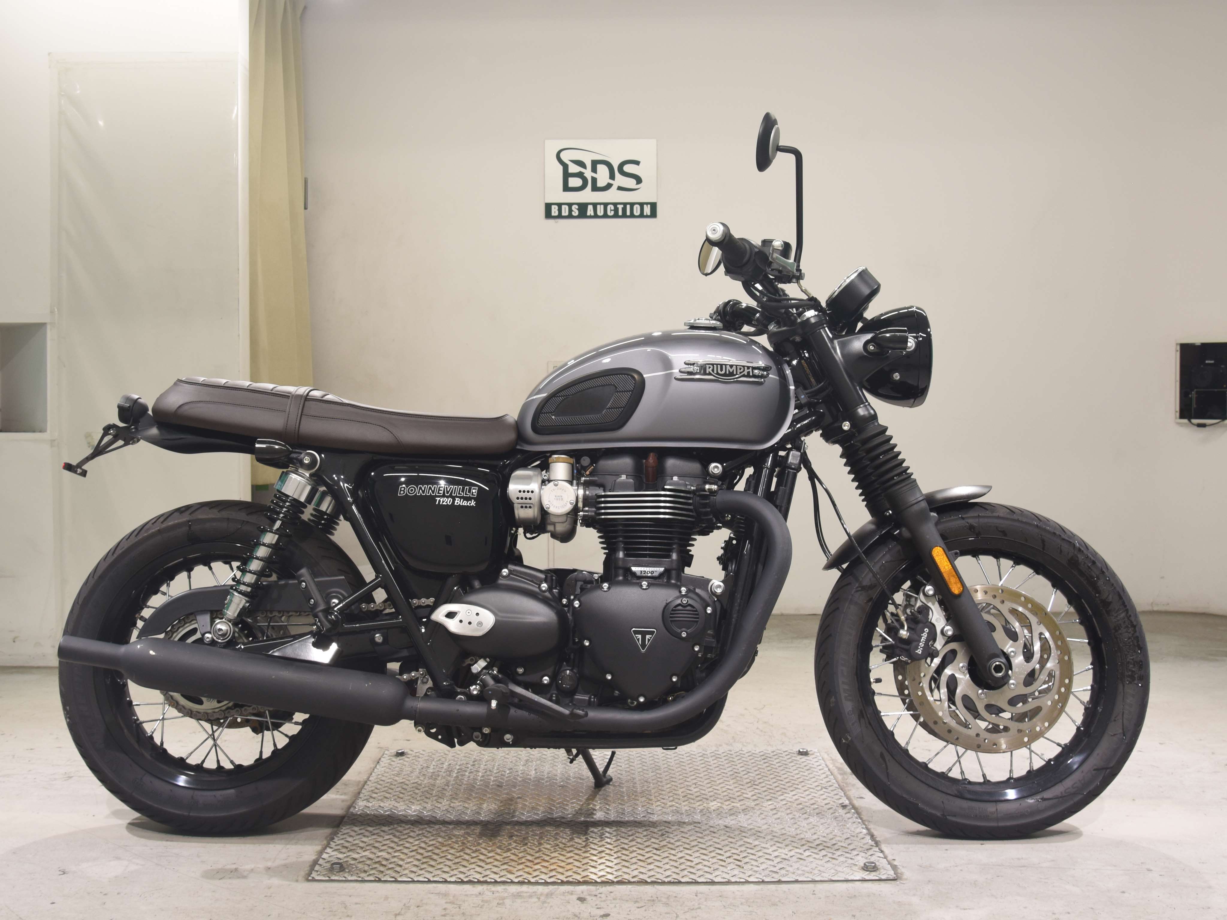 Triumph BONNEVILLE T120