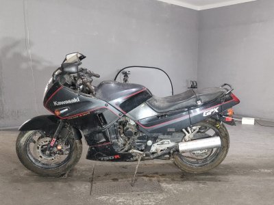 Kawasaki GPX750R — фото 2