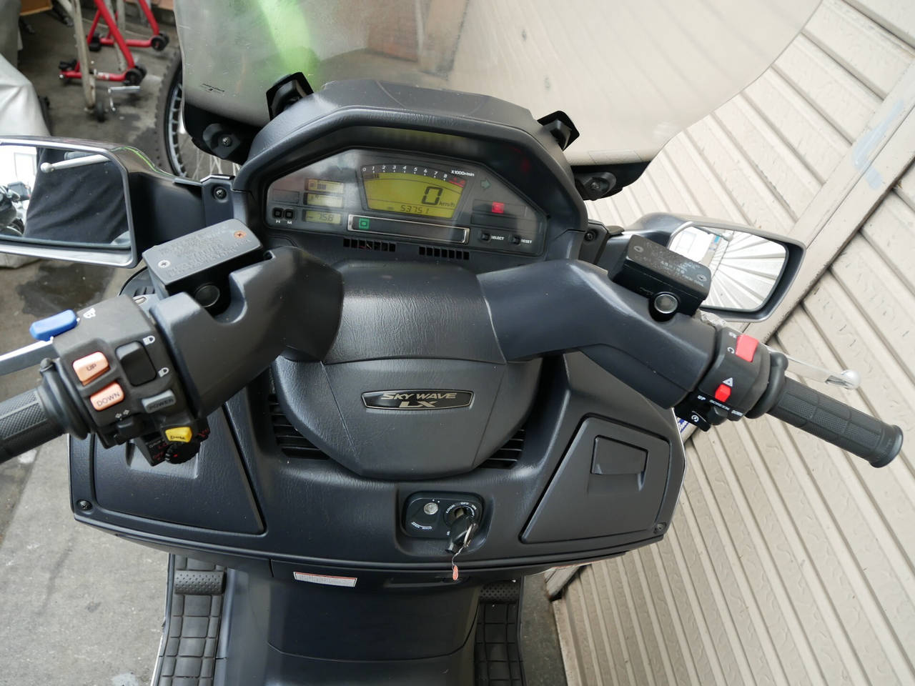 So sweetページ 6368] Suzuki SKYWAVE 650 - CP51A-105062