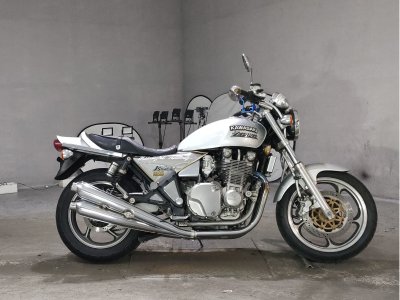 Kawasaki ZEFAR 1100