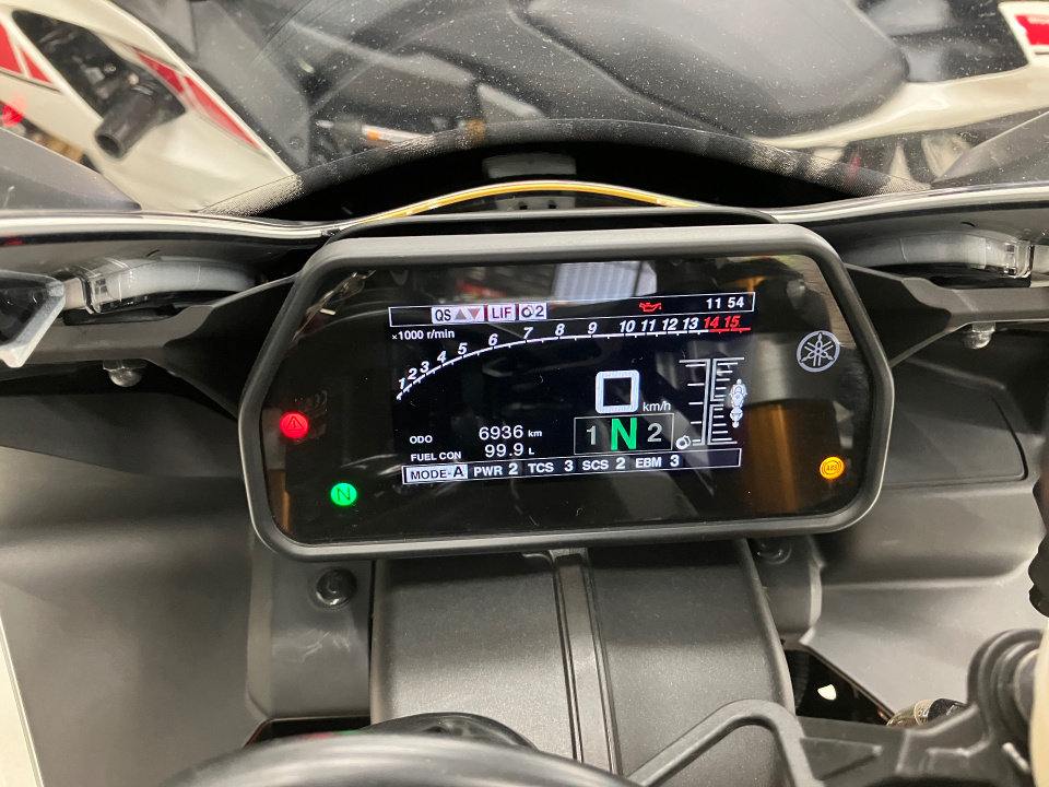 Yamaha YZF-R1 — фото 3