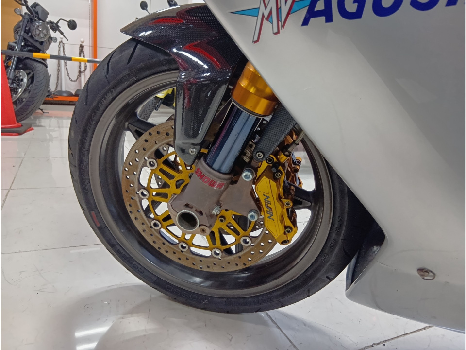 MV Agusta F4S — фото 14