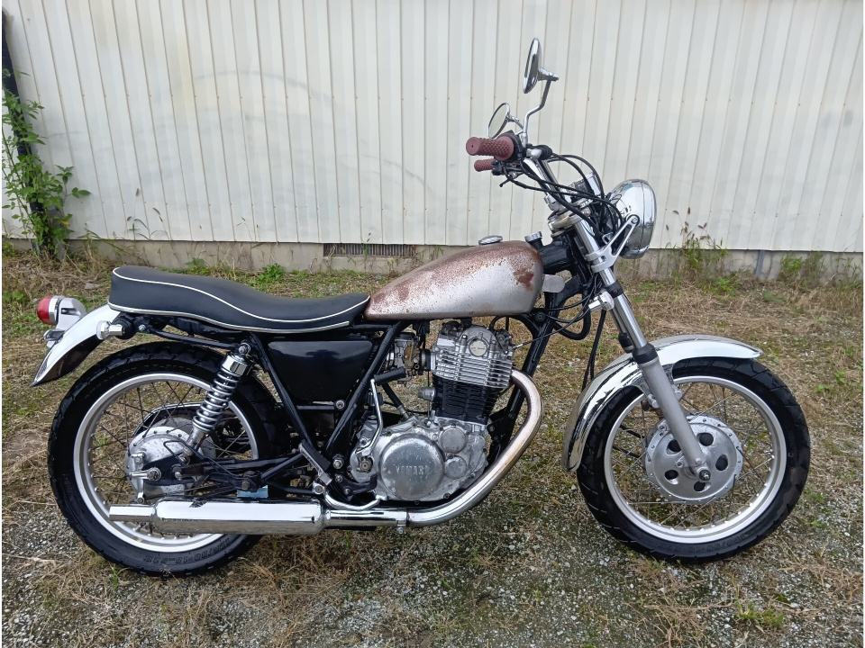 Yamaha SR400 — фото 2