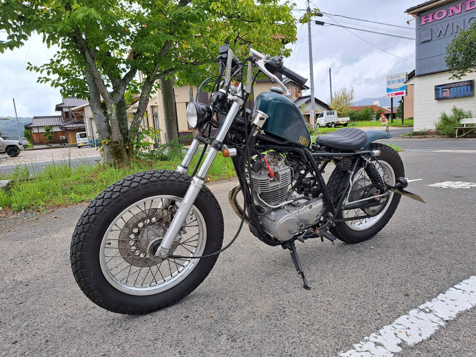 Yamaha SR400