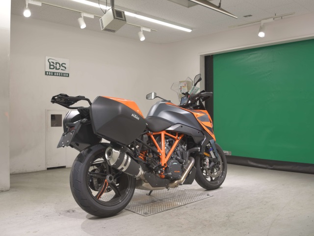 KTM 1290 SUPERDUKE GT — фото 5