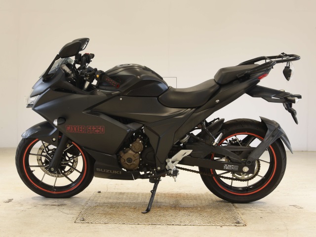 Suzuki GIXXER250 — фото 2