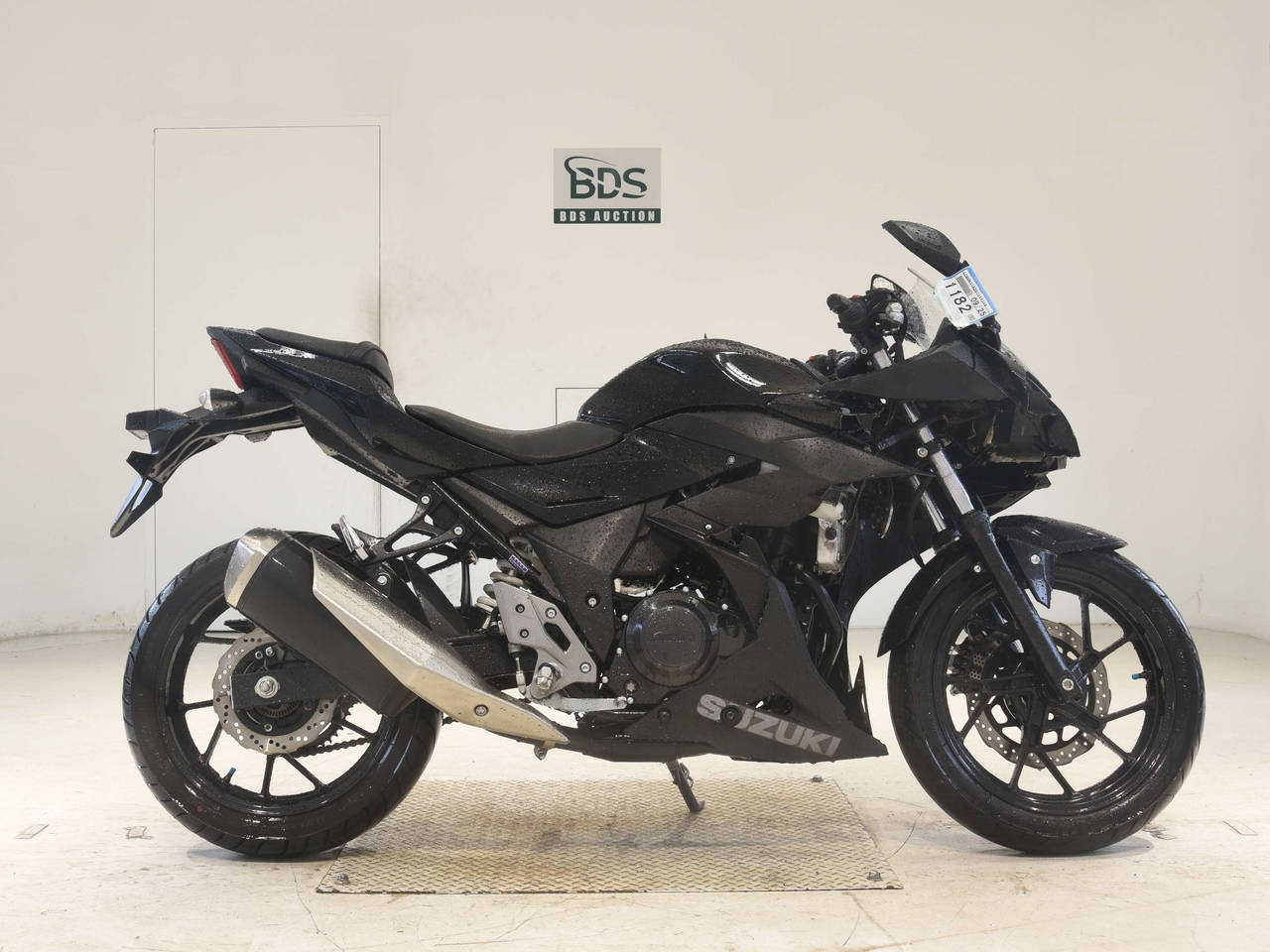 Suzuki GSX250R