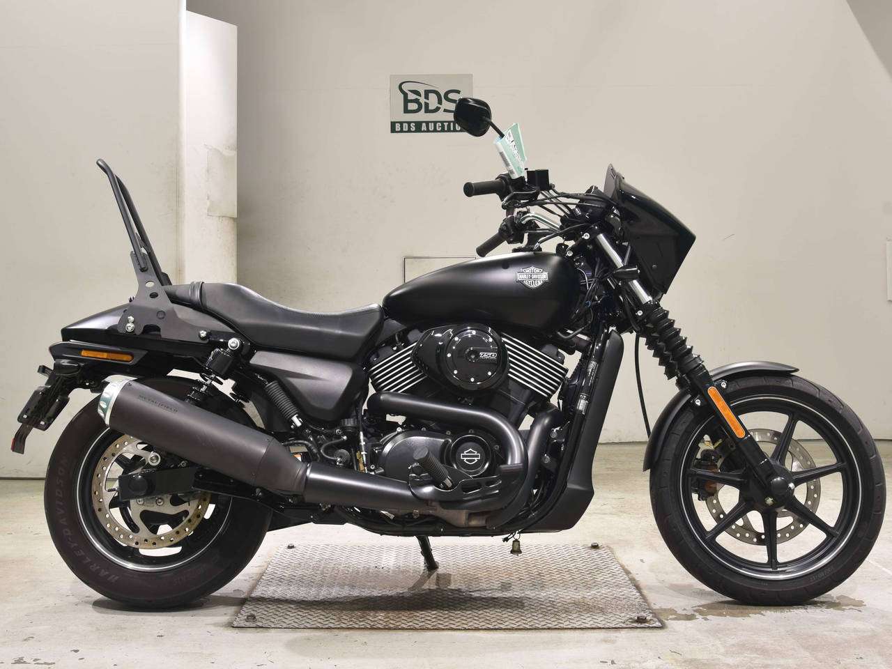 HD STREET XG750