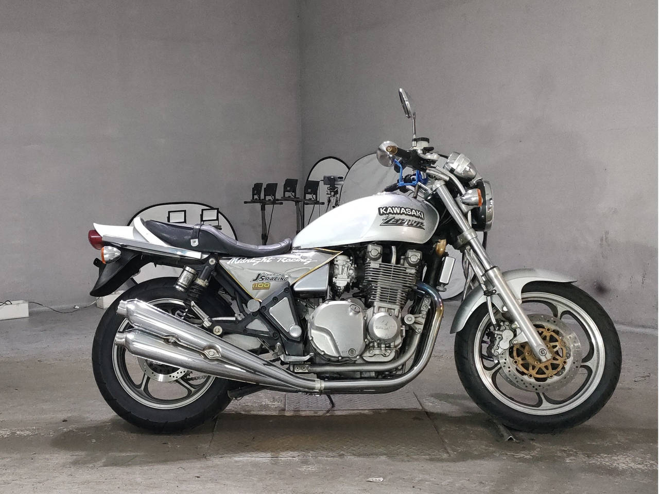 Kawasaki ZEFAR 1100