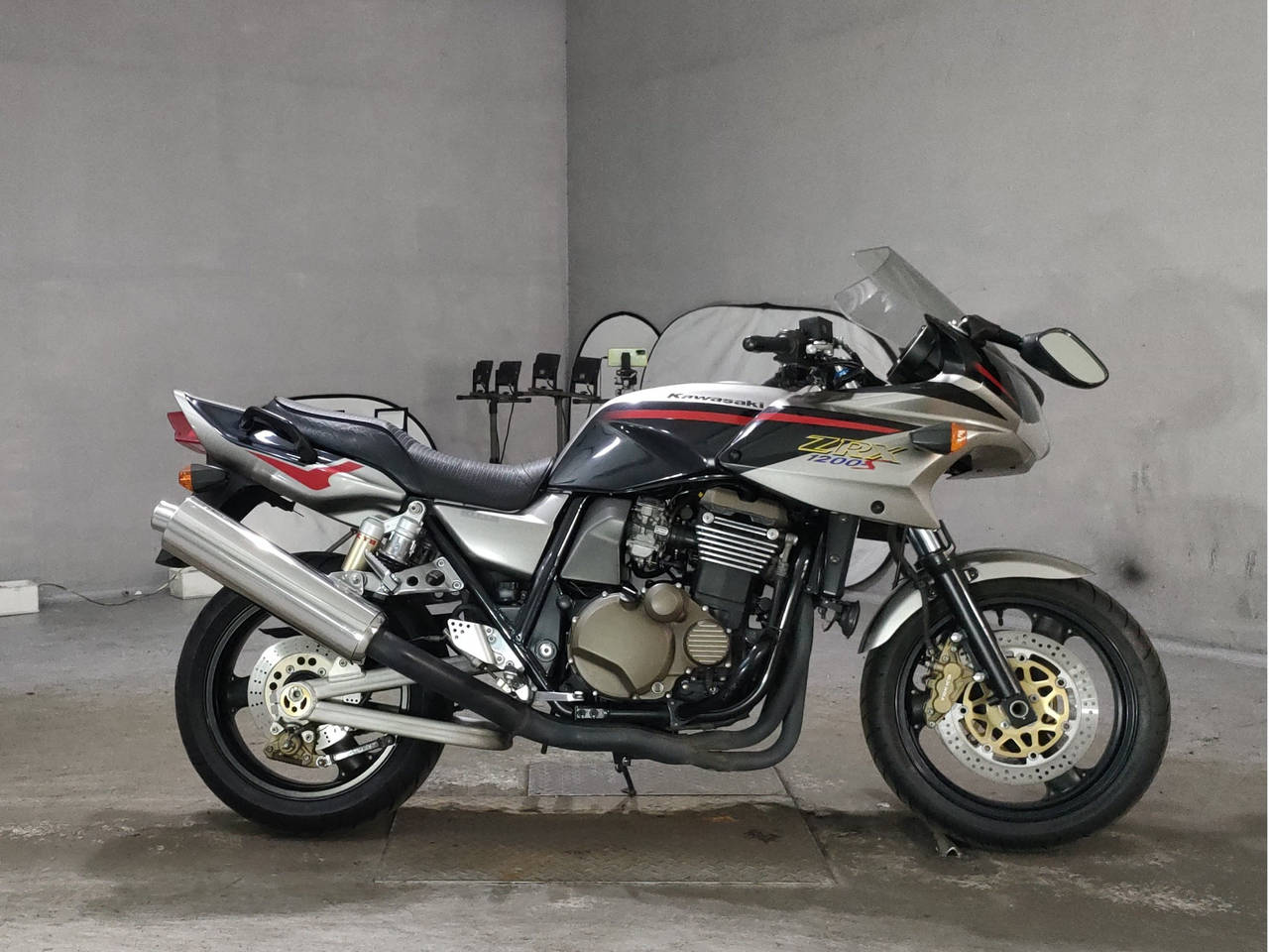 Kawasaki ZRX1200S