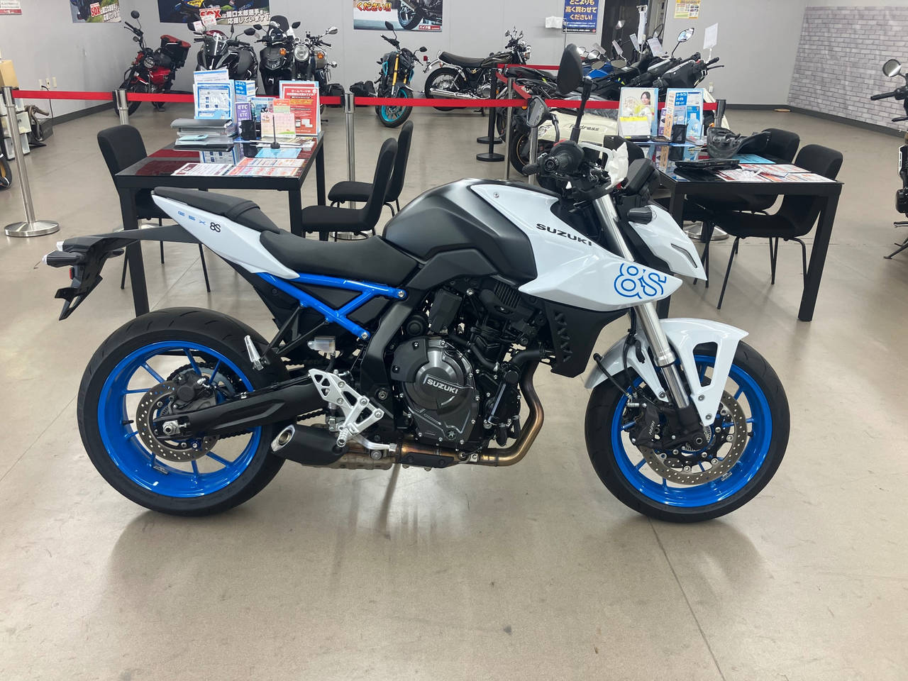 Suzuki GSX-8S